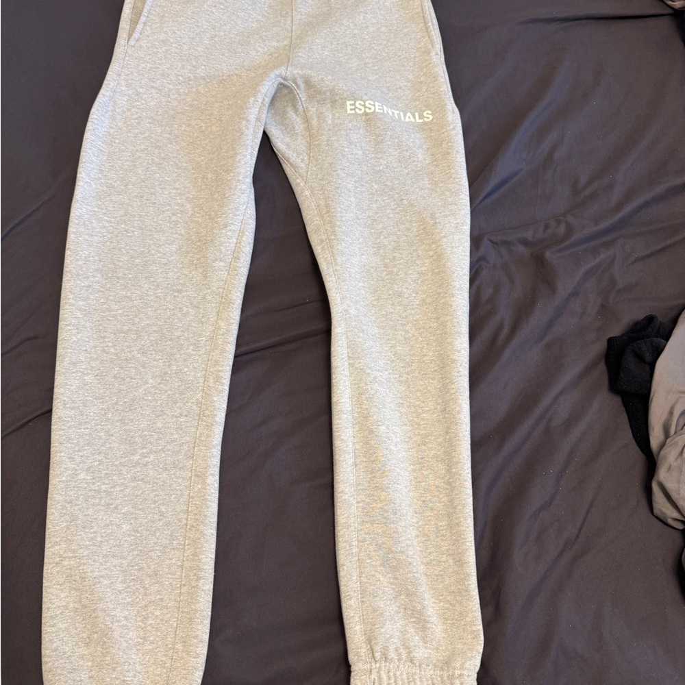 ** BRAND NEW ** Essentials - Fear of God Bottoms